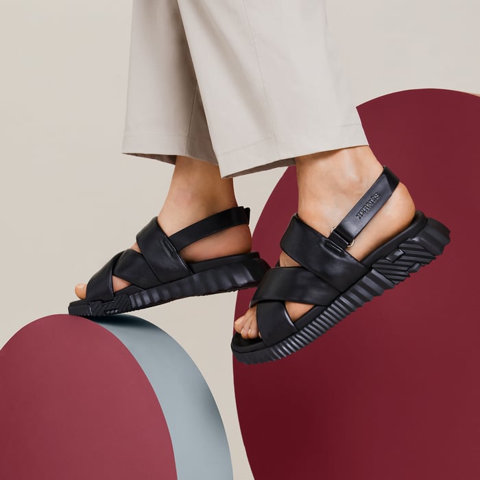 Noir Electric Sandal