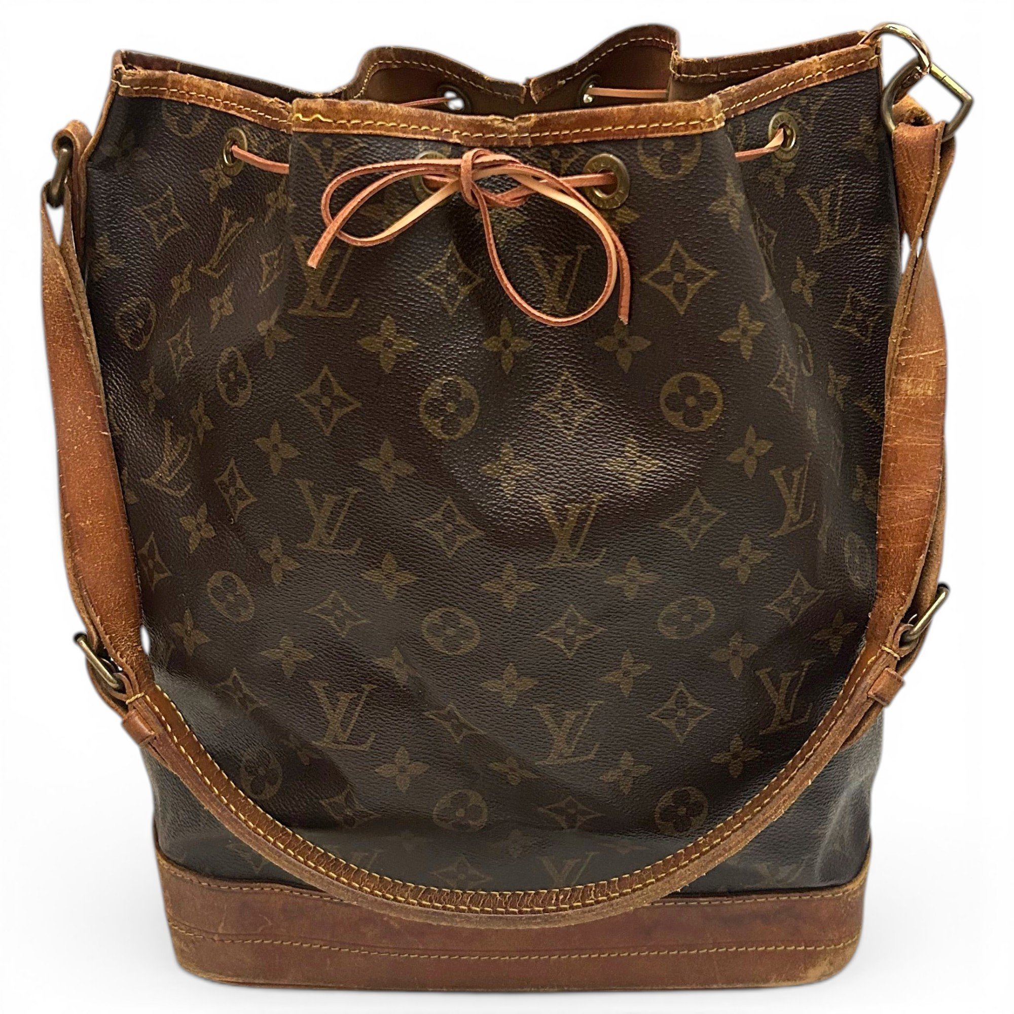 Noé leather bag