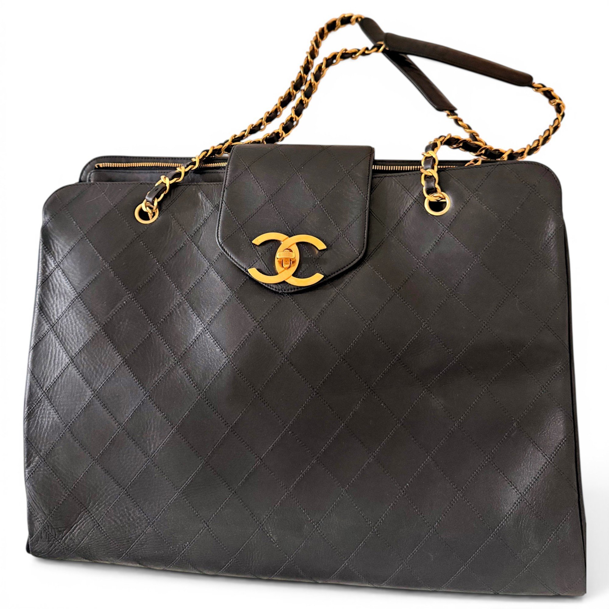 Vintage CC Chain leather tote