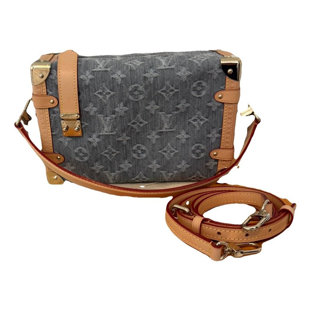 Side Trunk crossbody bag