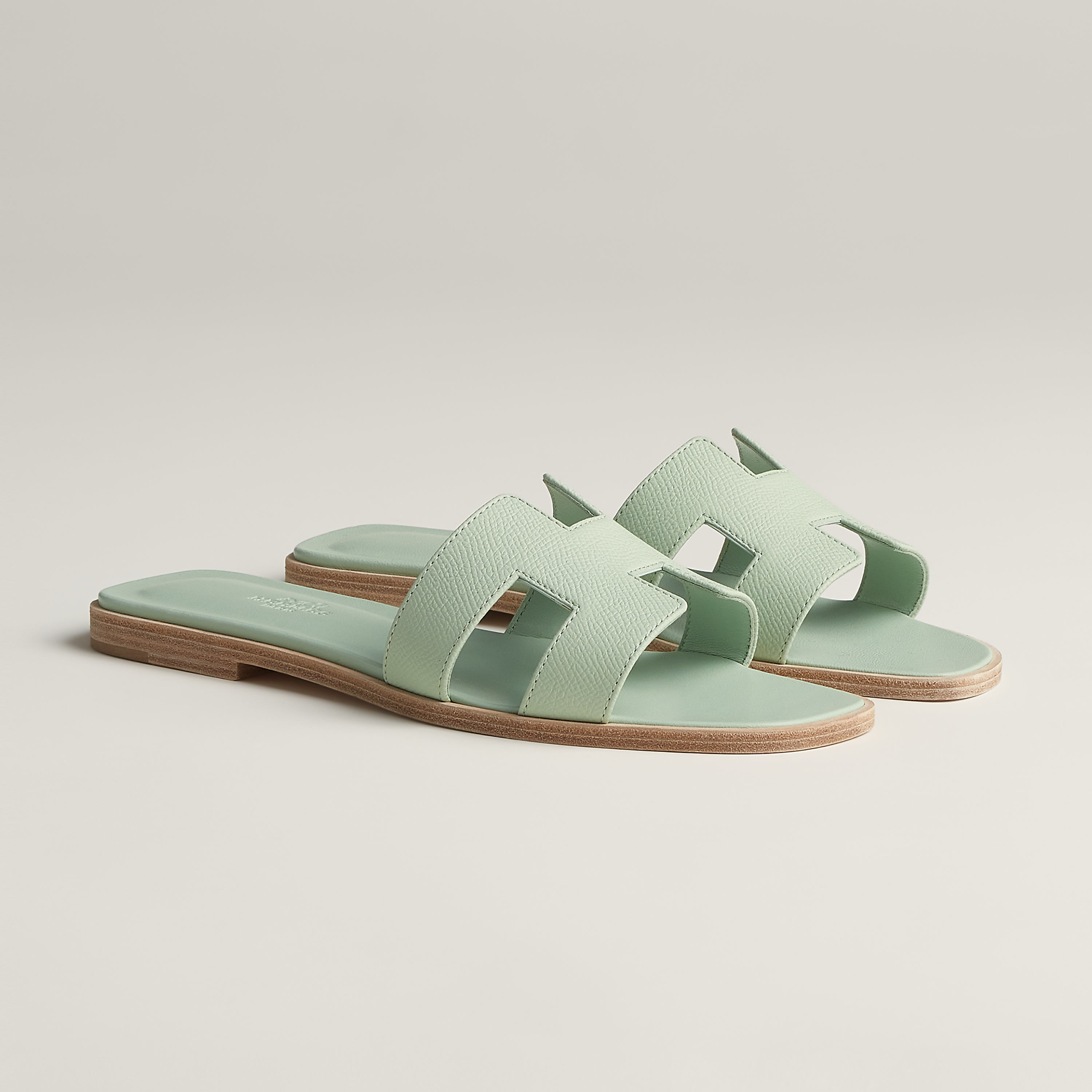 Oran sandal