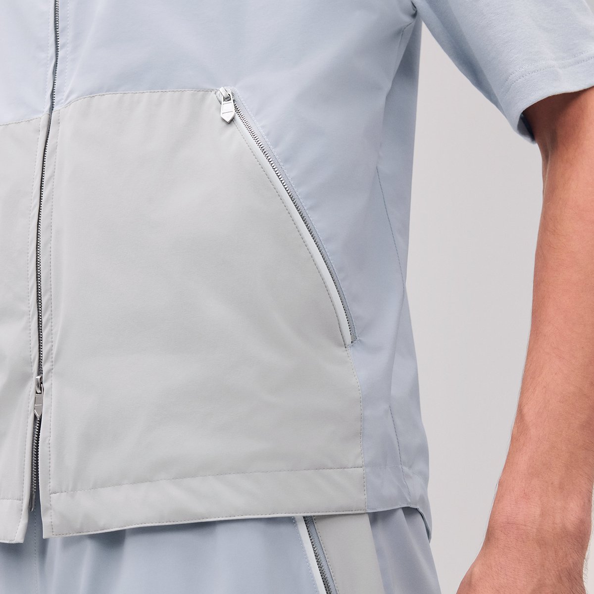 Glacier Sport Capsule Hooded Vest