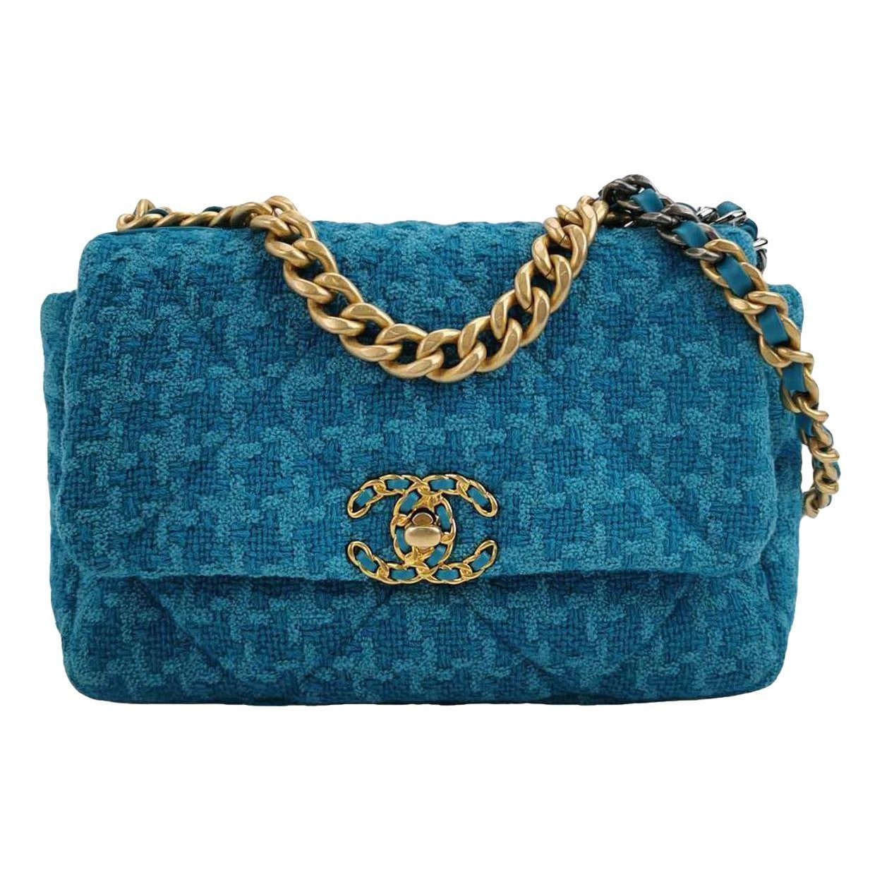 Chanel 19 cloth handbag