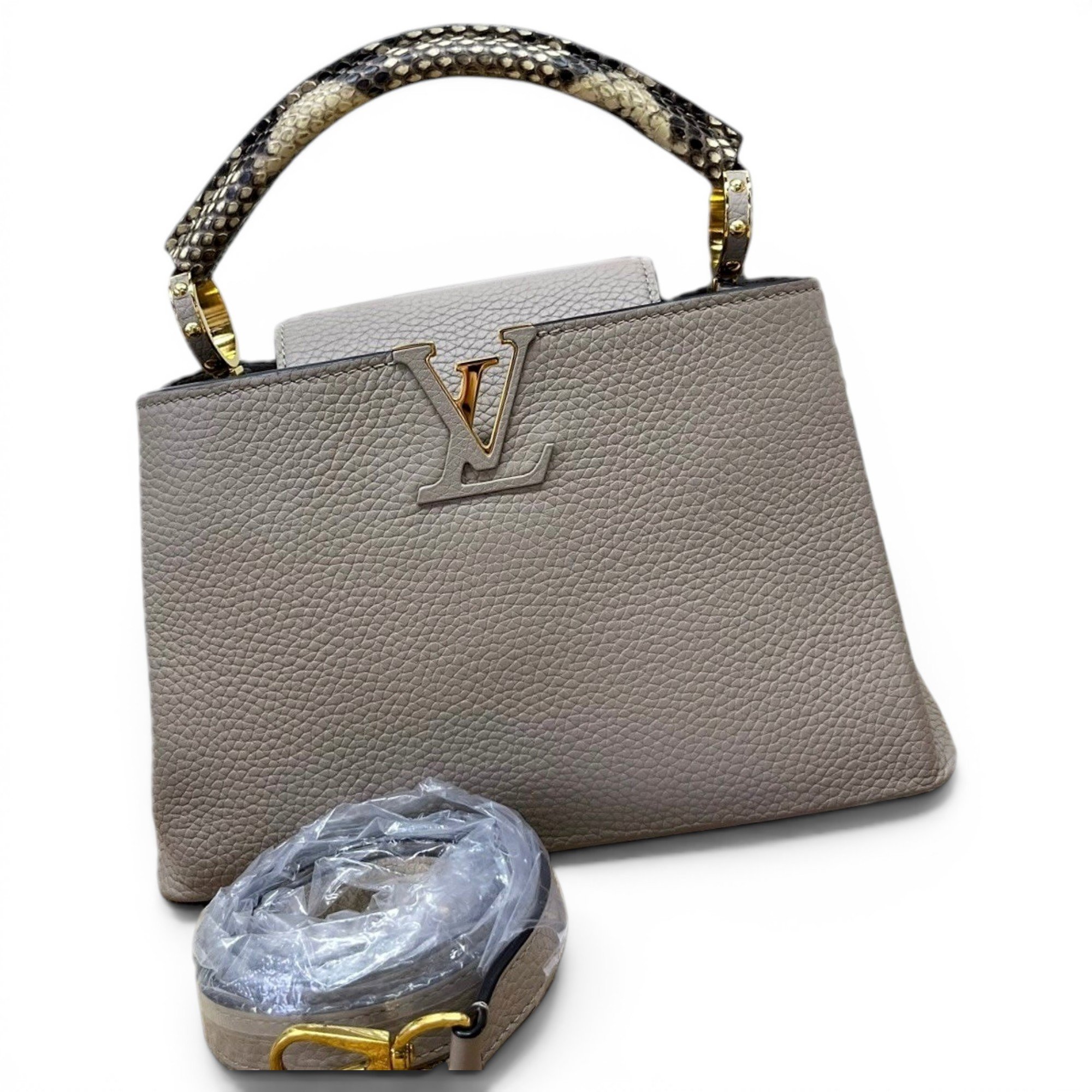 Capucines leather handbag