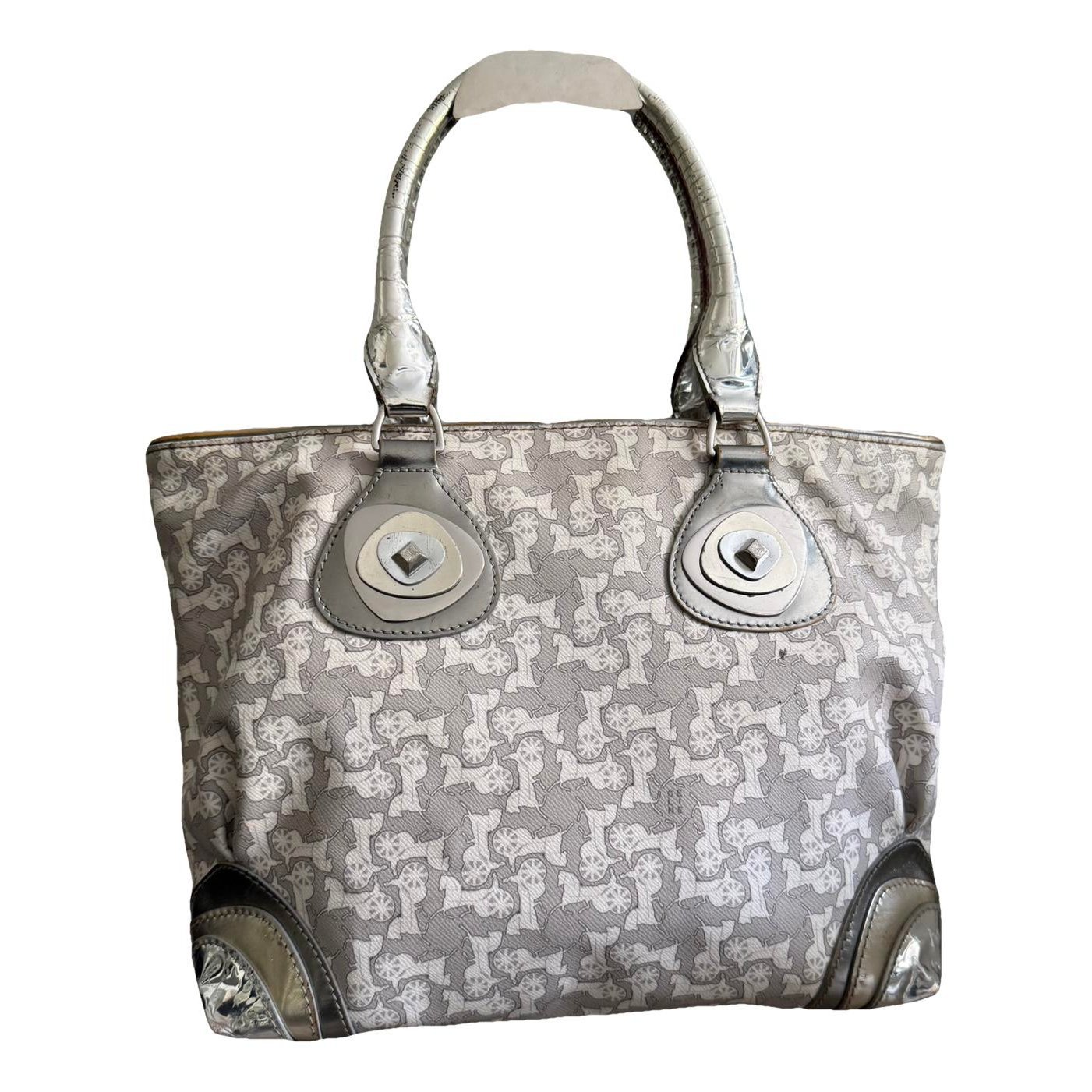 Leather tote