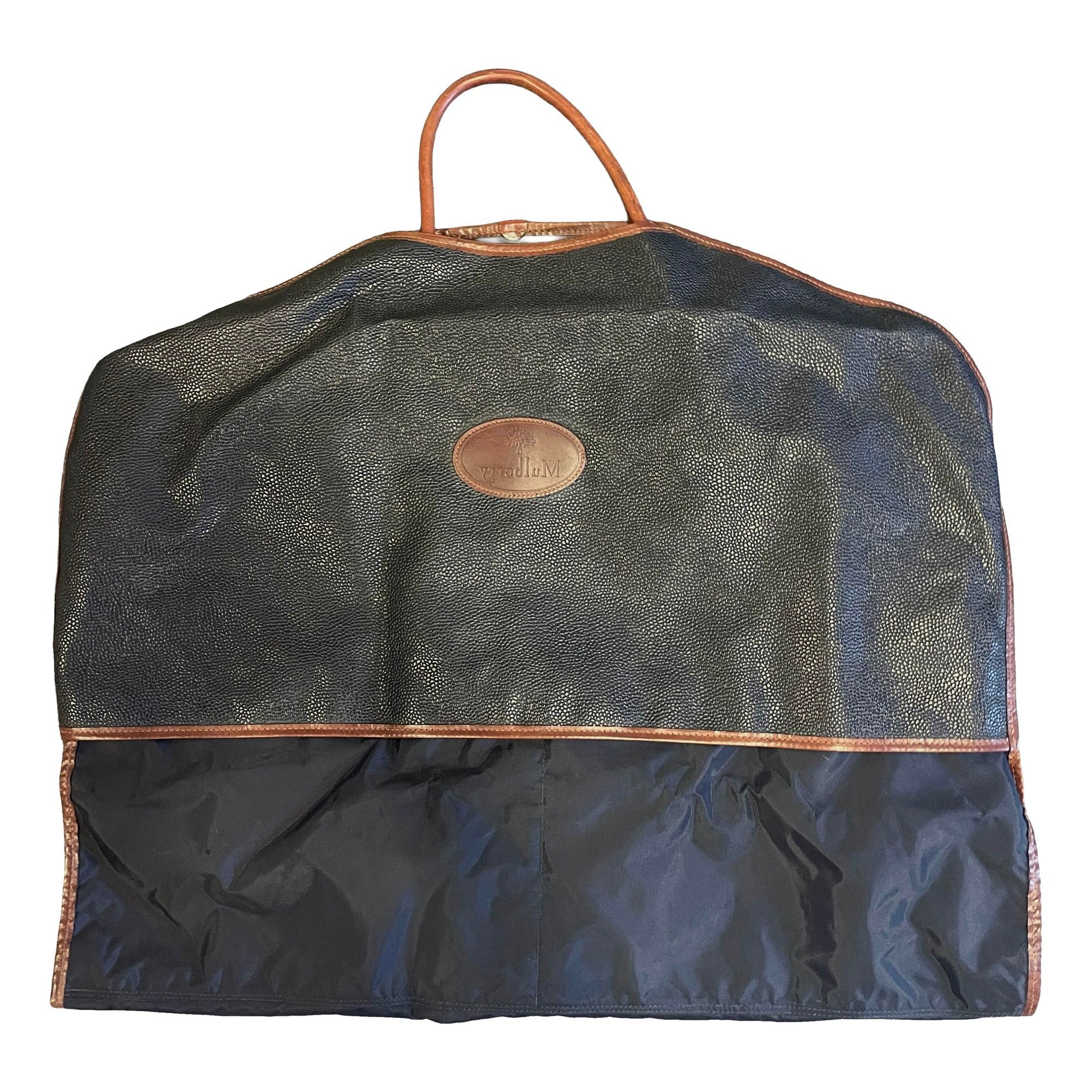 Leather travel bag