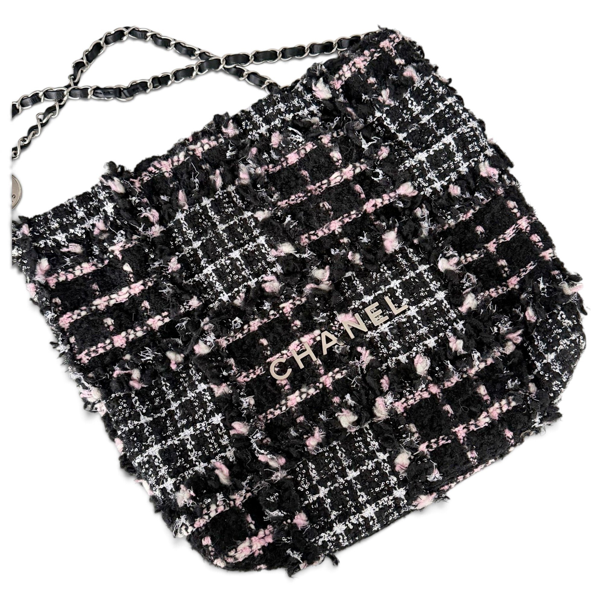 Chanel 22 tweed crossbody bag