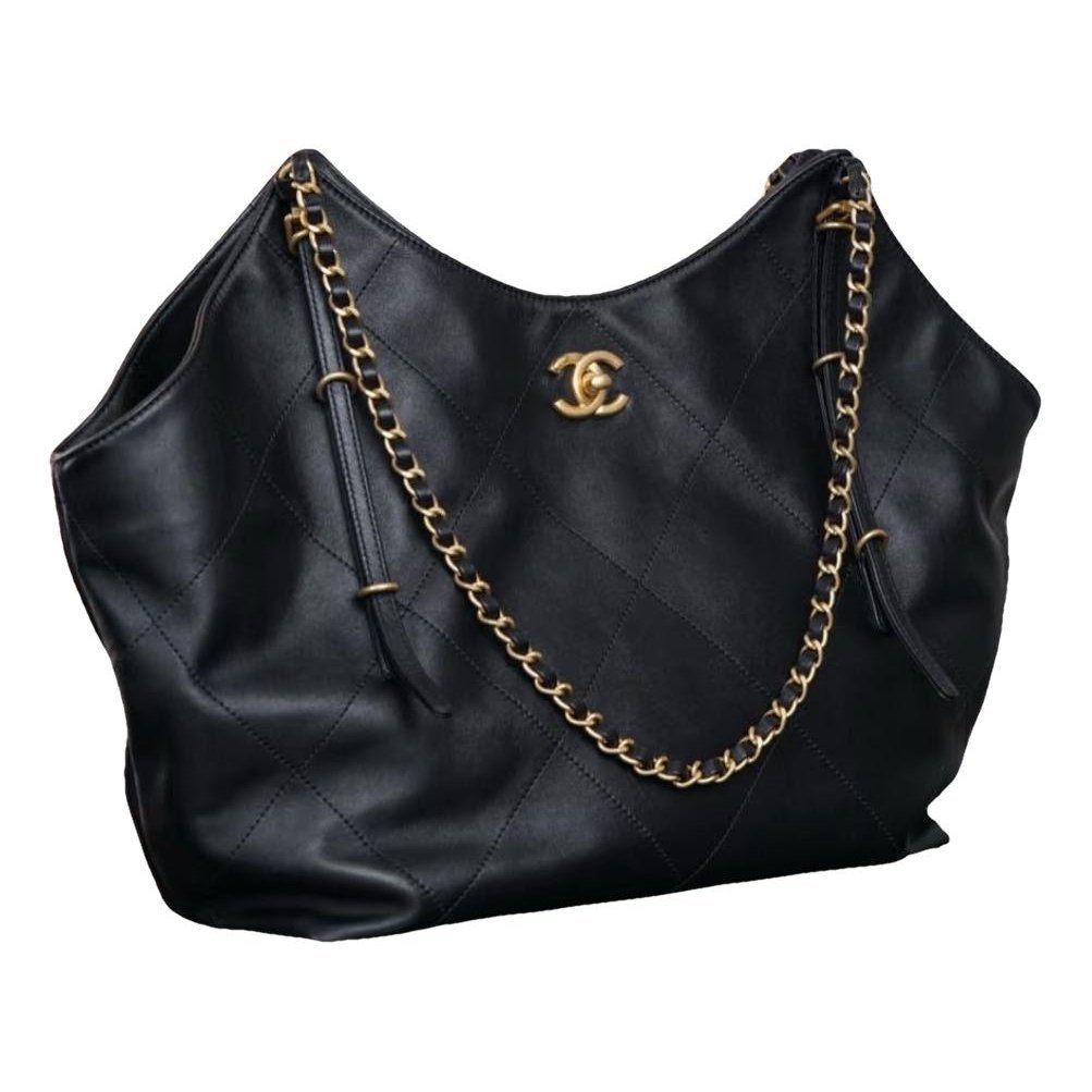Chanel 25 leather handbag