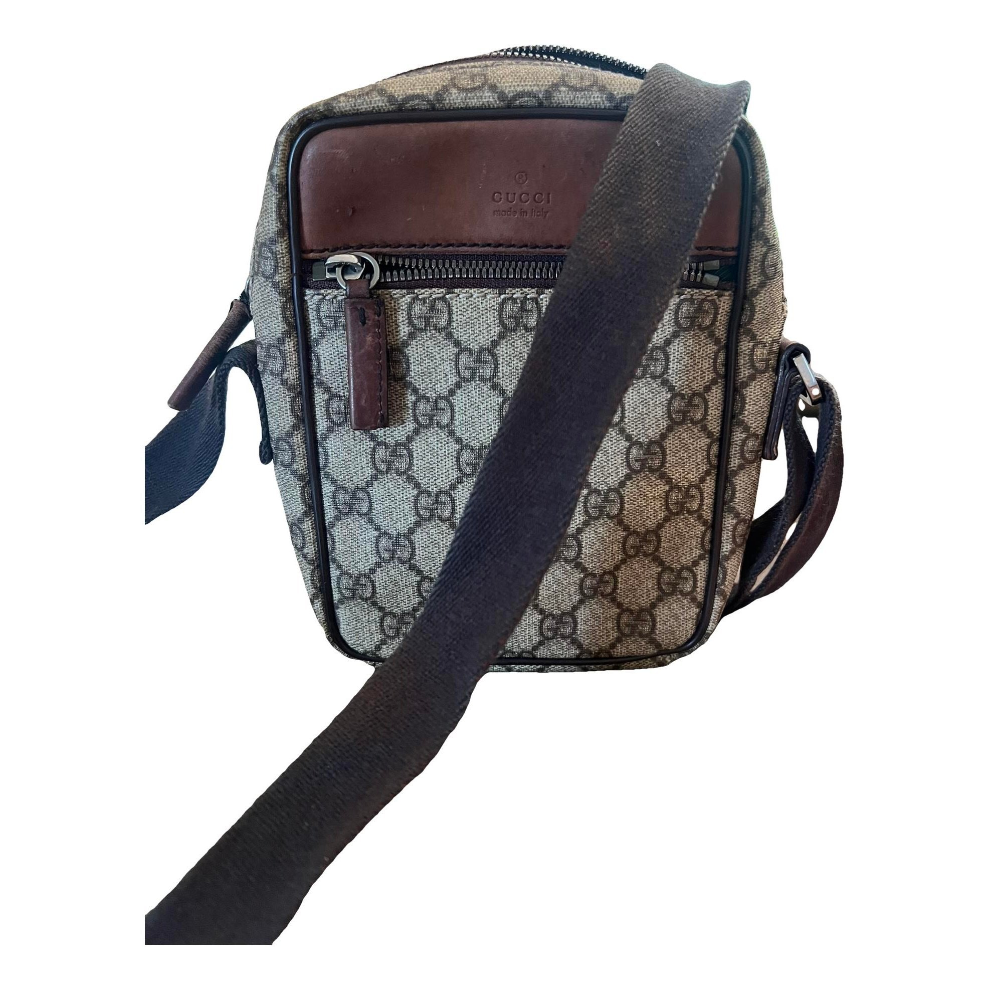 Gucci Crossbody bag