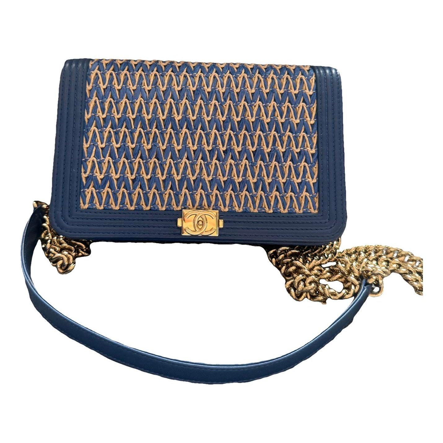 Wallet On Chain Boy leather crossbody bag