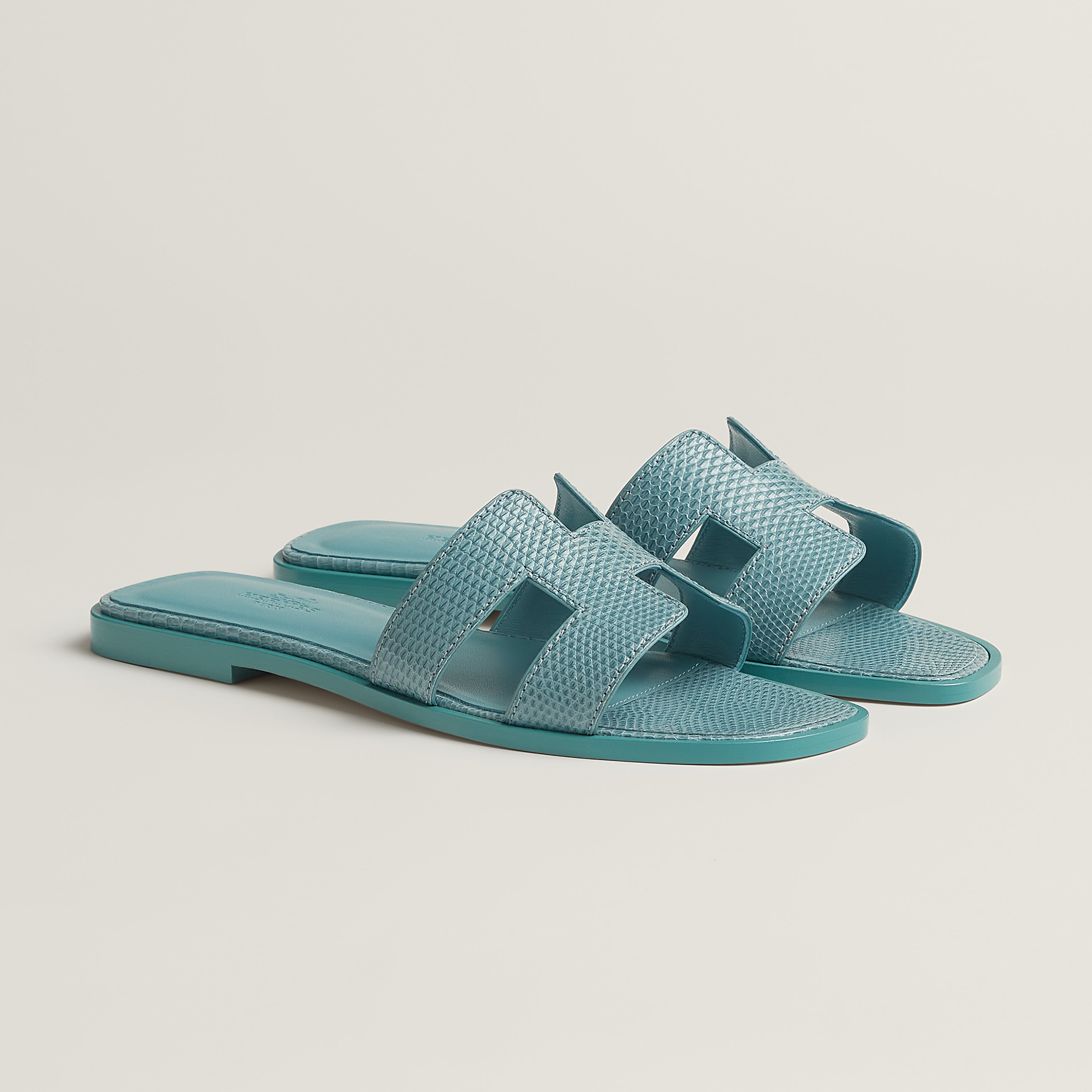 Oran sandal