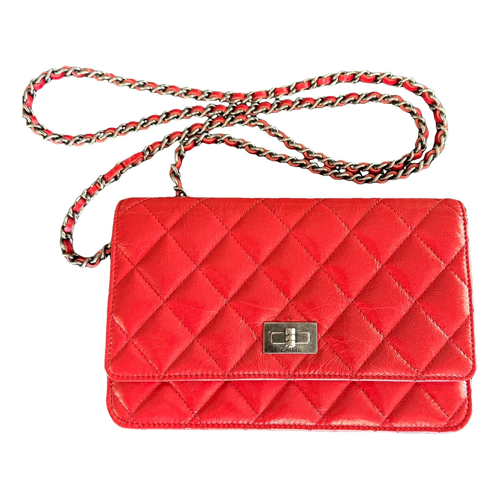 Wallet On Chain 2.55 patent leather crossbody bag