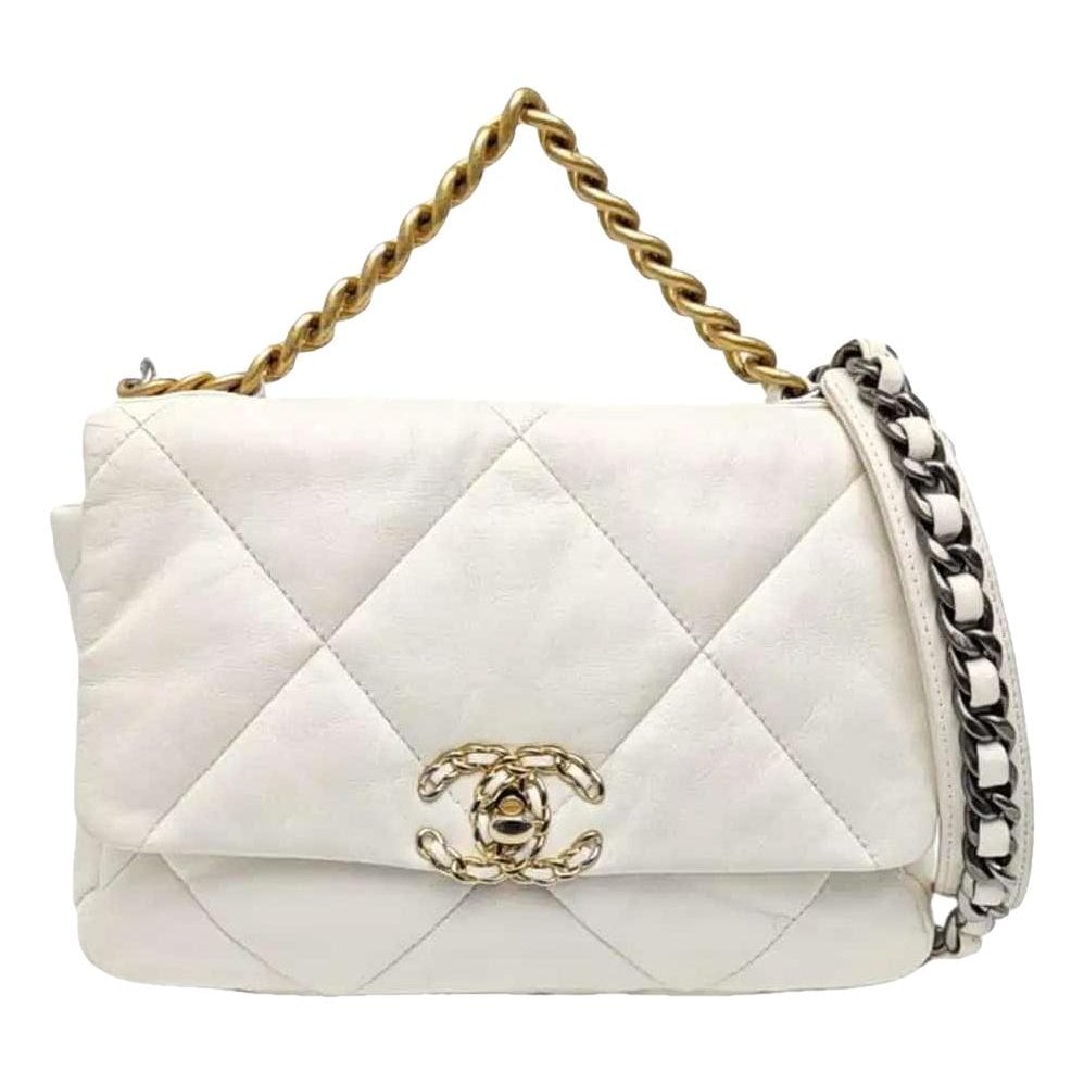 Chanel 19 leather handbag