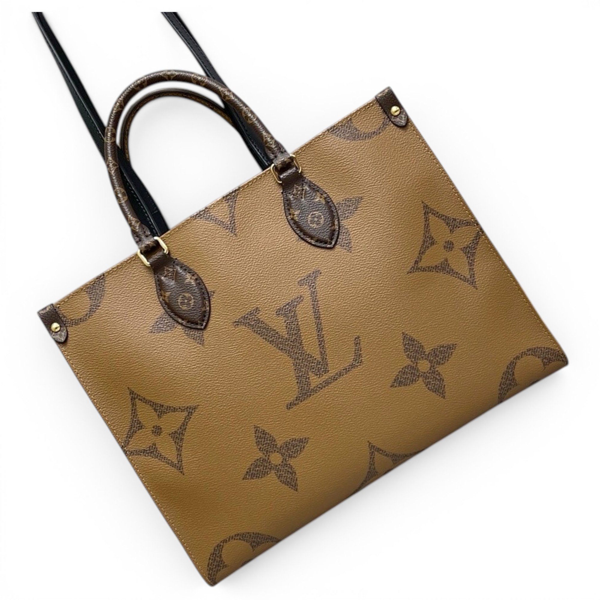 Onthego leather handbag