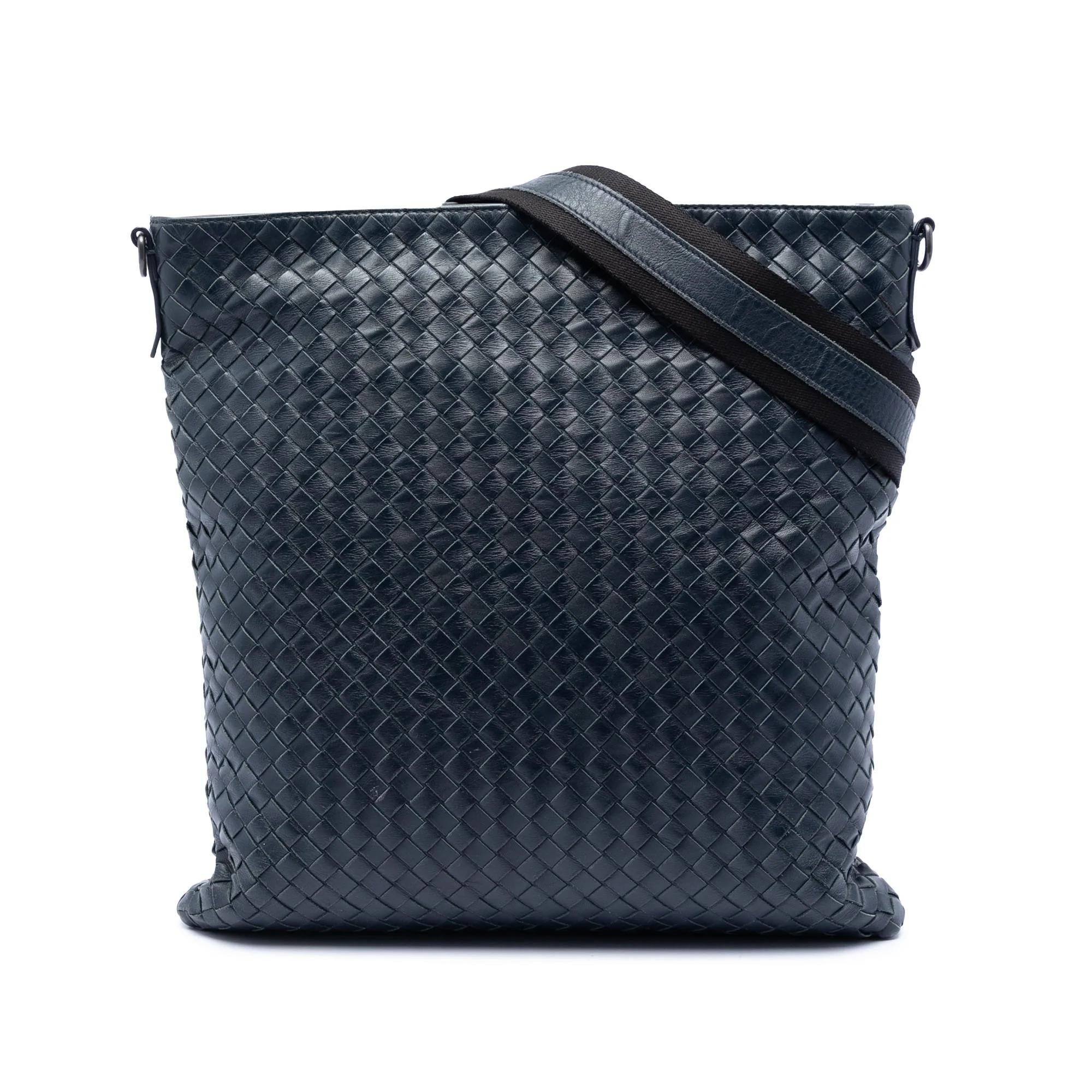 Veneta leather crossbody bag