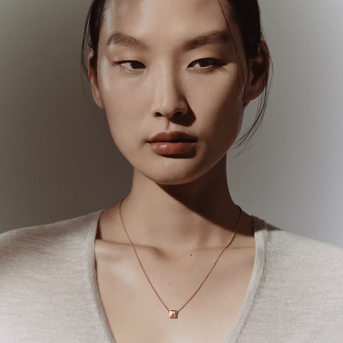 Sans Coloris Hermès Clou d'H Pendant, Small Model