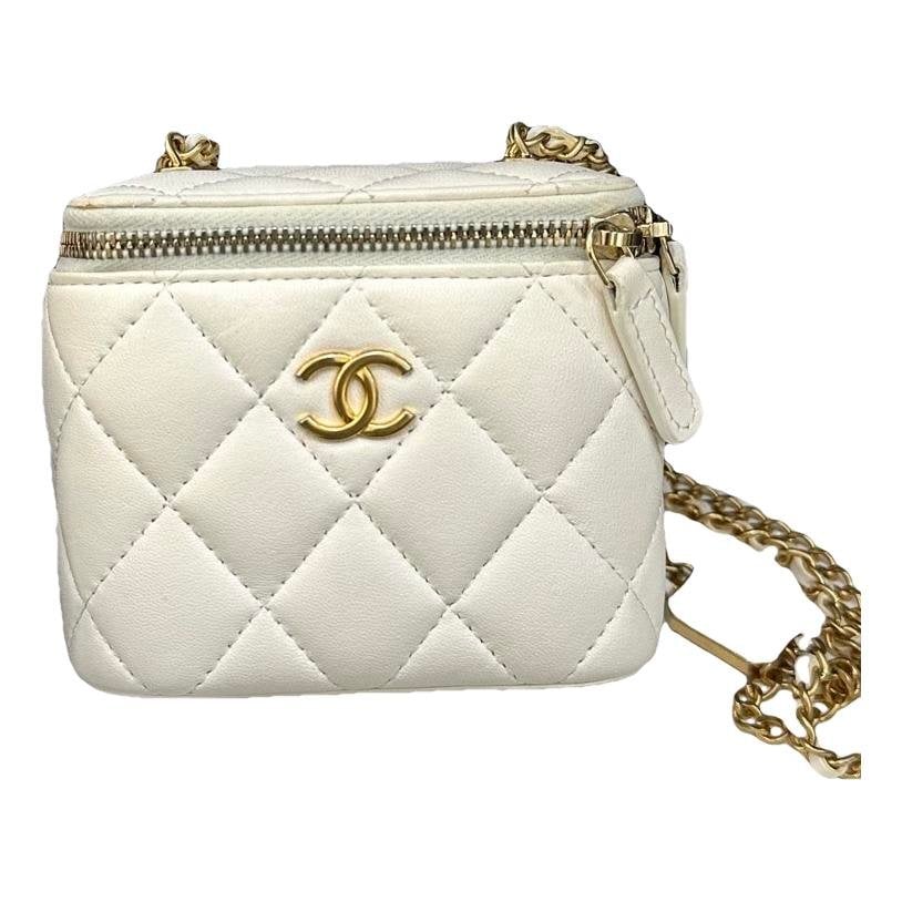 Trendy CC Vanity leather handbag