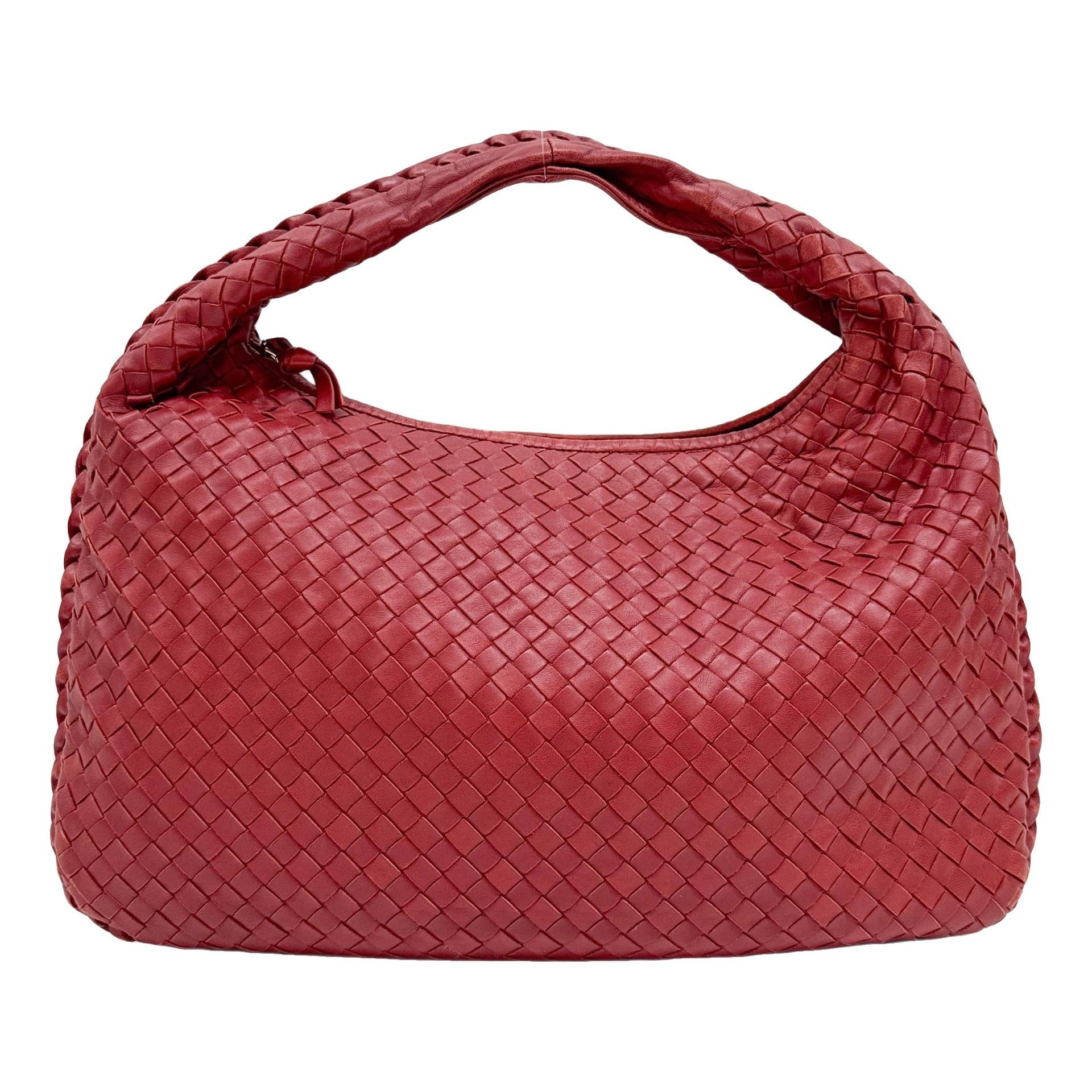 Veneta leather handbag