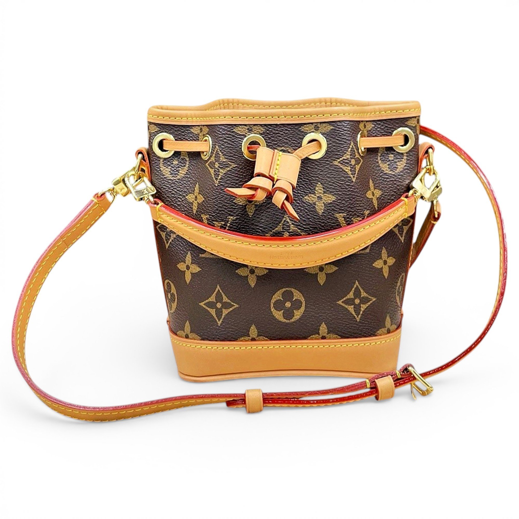 Nano Noé leather handbag