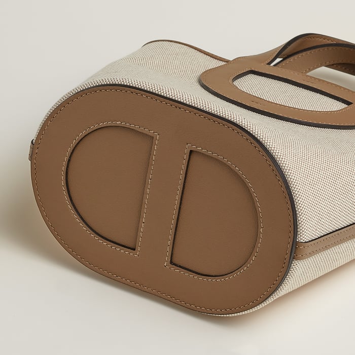 Hermès In-the-loop 18 Bag