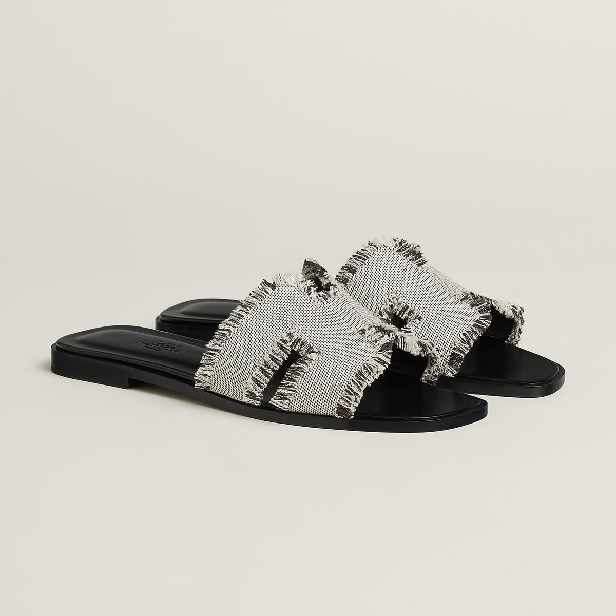 Prunoir Oran Sandal