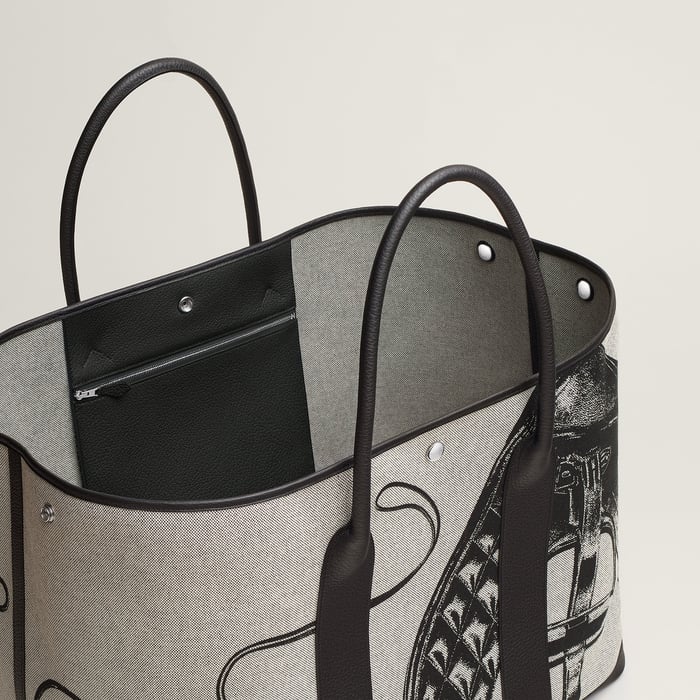 Garden Party Voyage 49 Bag