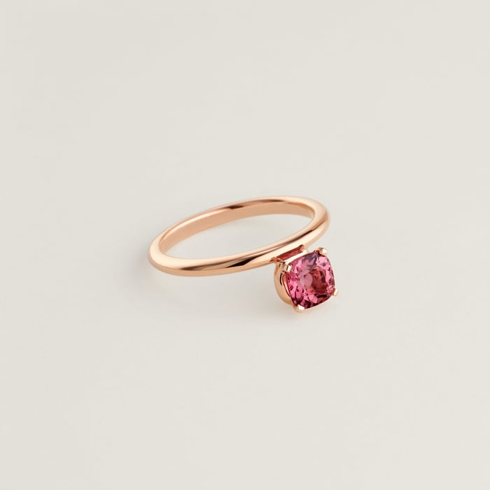 Sans Coloris Hermès Grand Jete Solitaire Engagement Ring, Medium Model