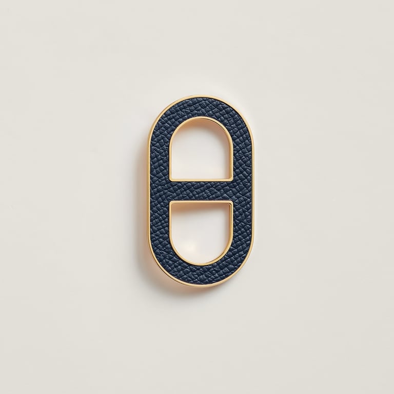 Chaine d'Ancre brooch