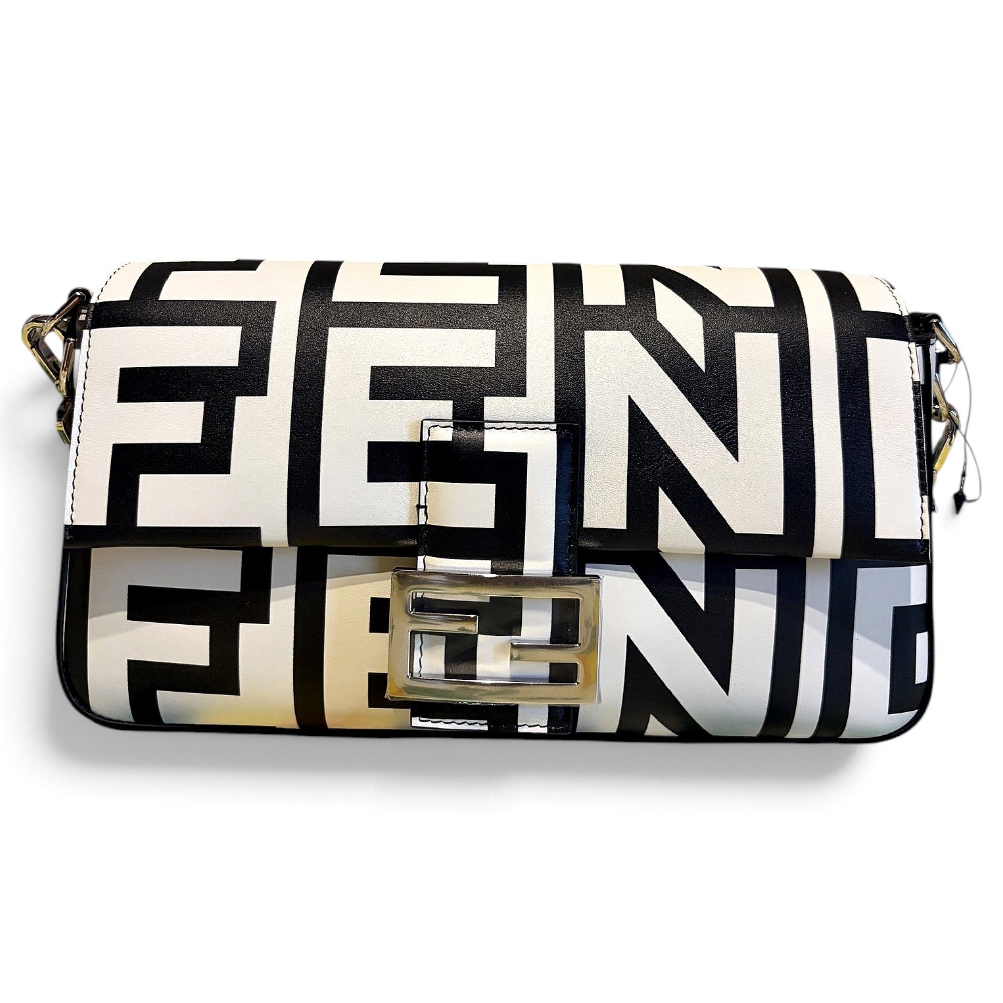 Baguette leather handbag
