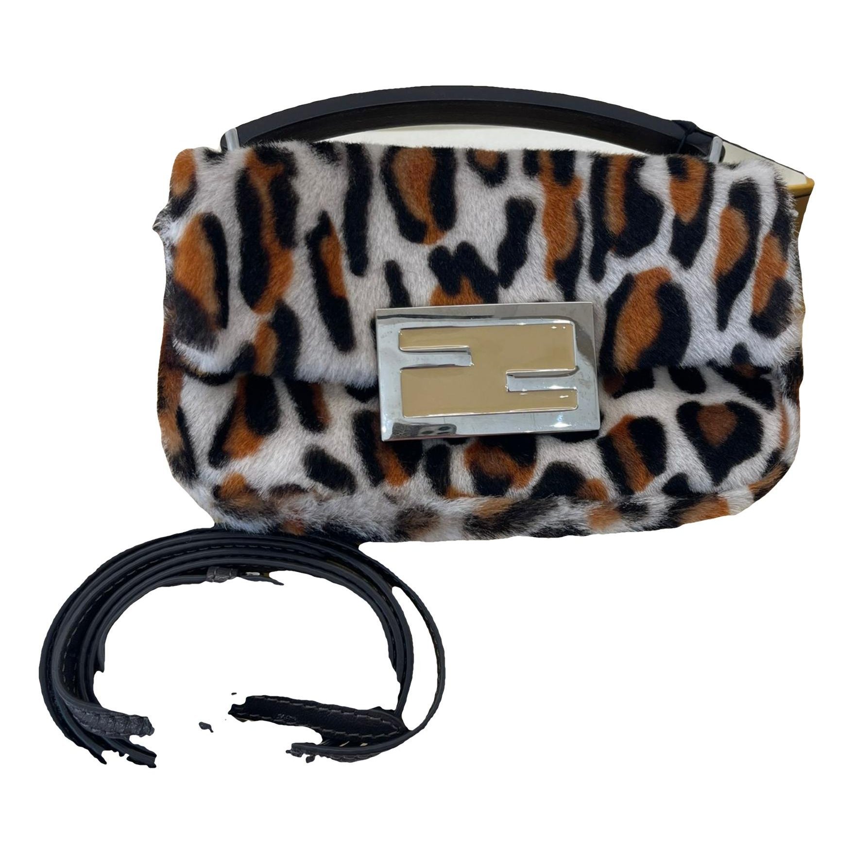 Baguette leather clutch bag