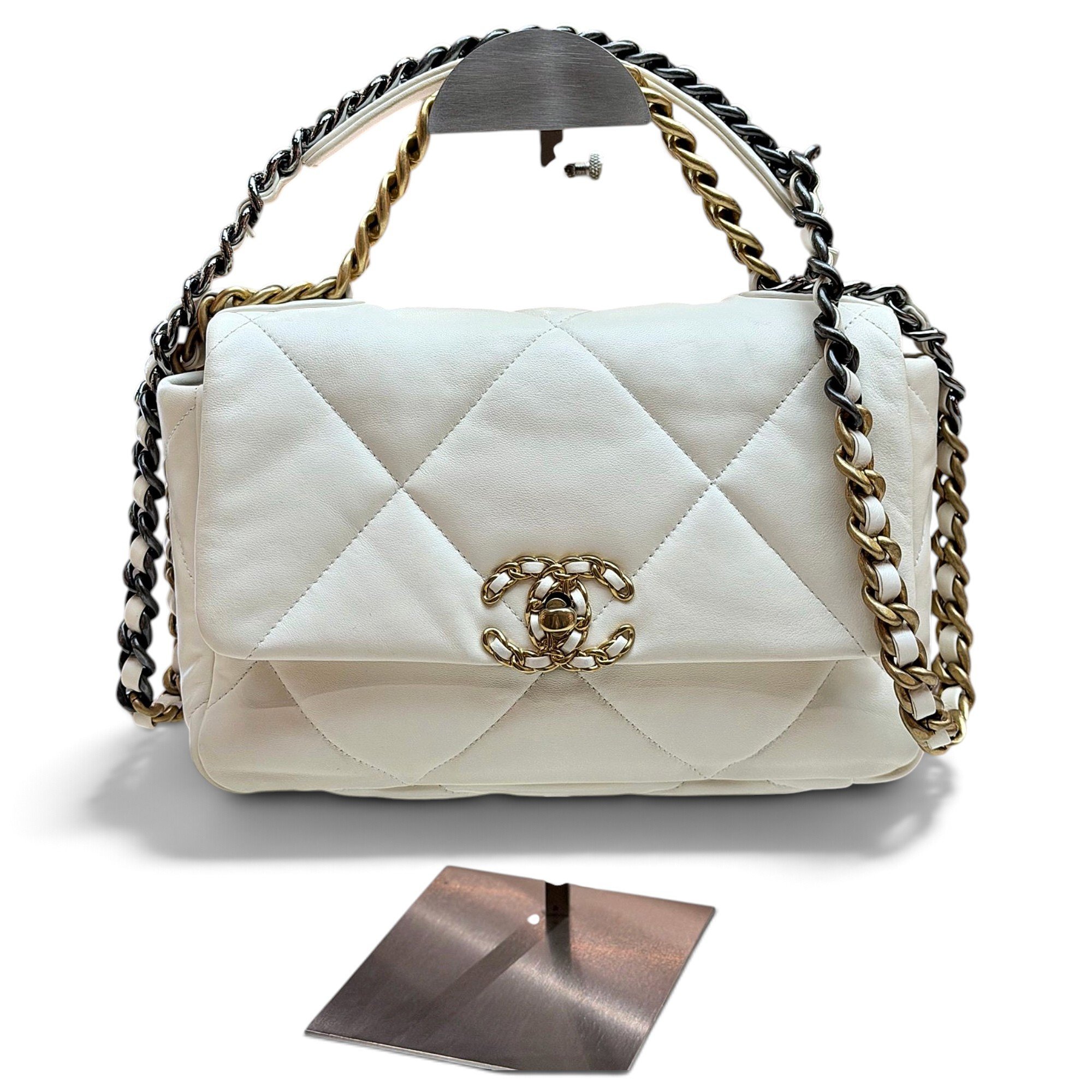 Chanel 19 leather handbag