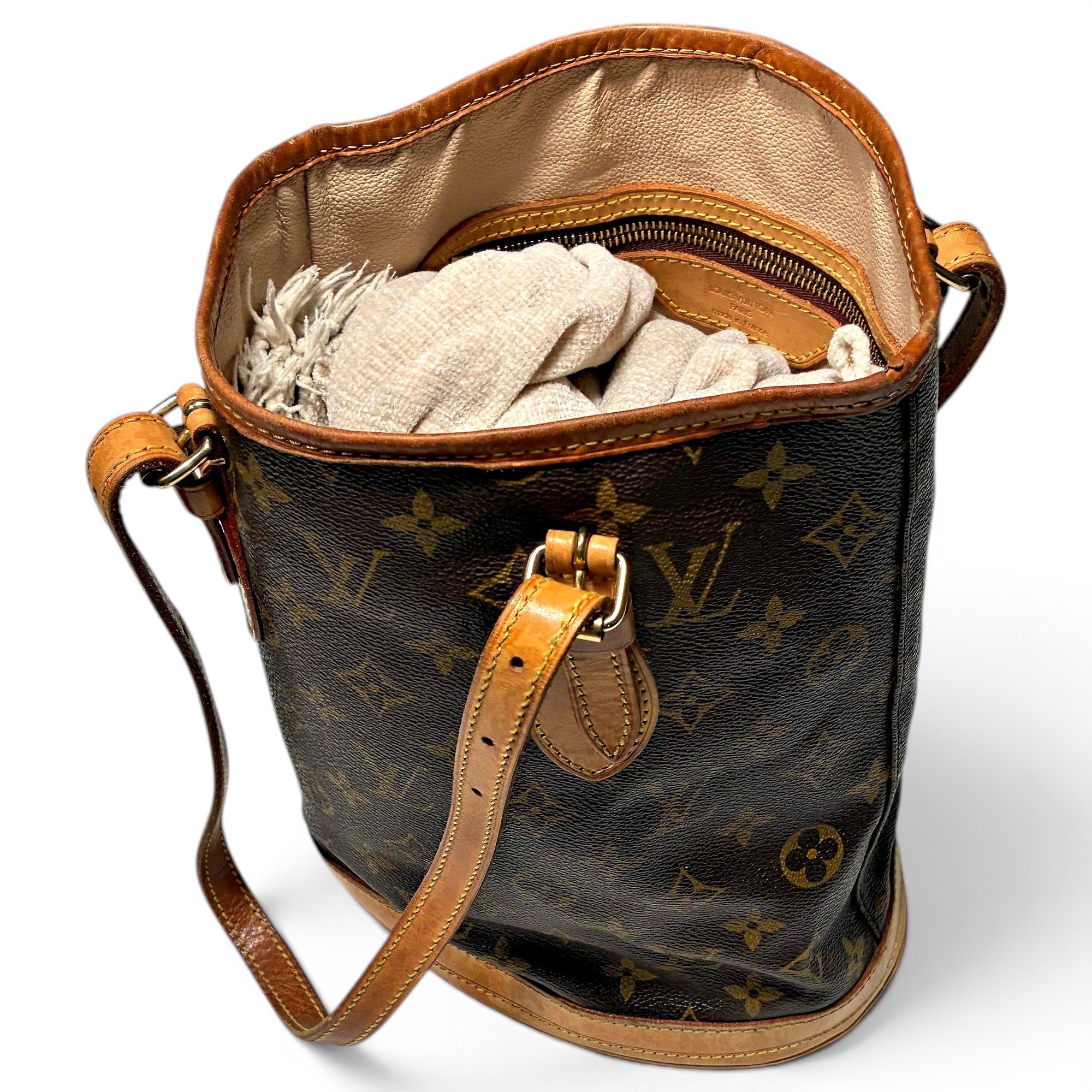 Leather handbag