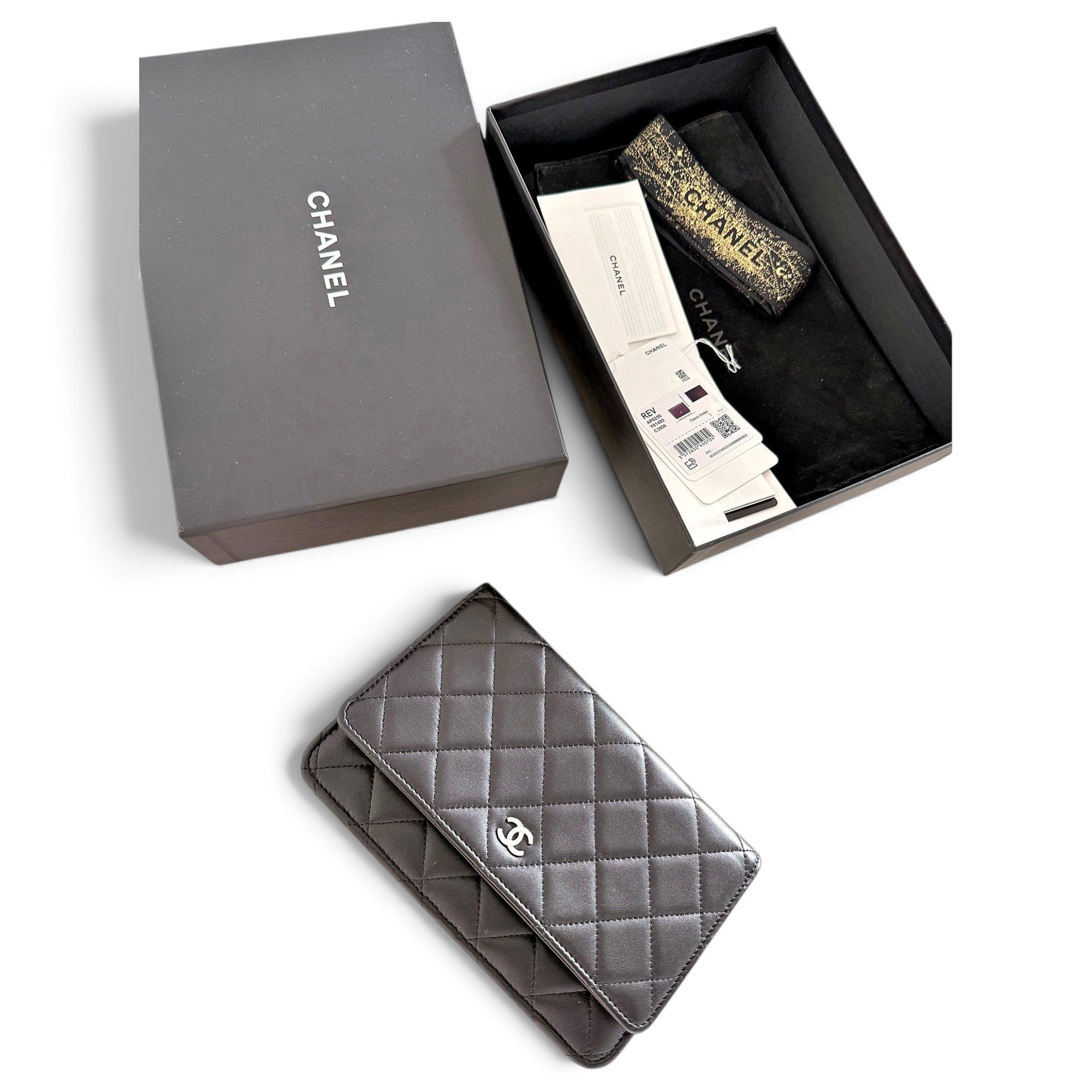 Wallet On Chain Timeless/Classique leather crossbody bag