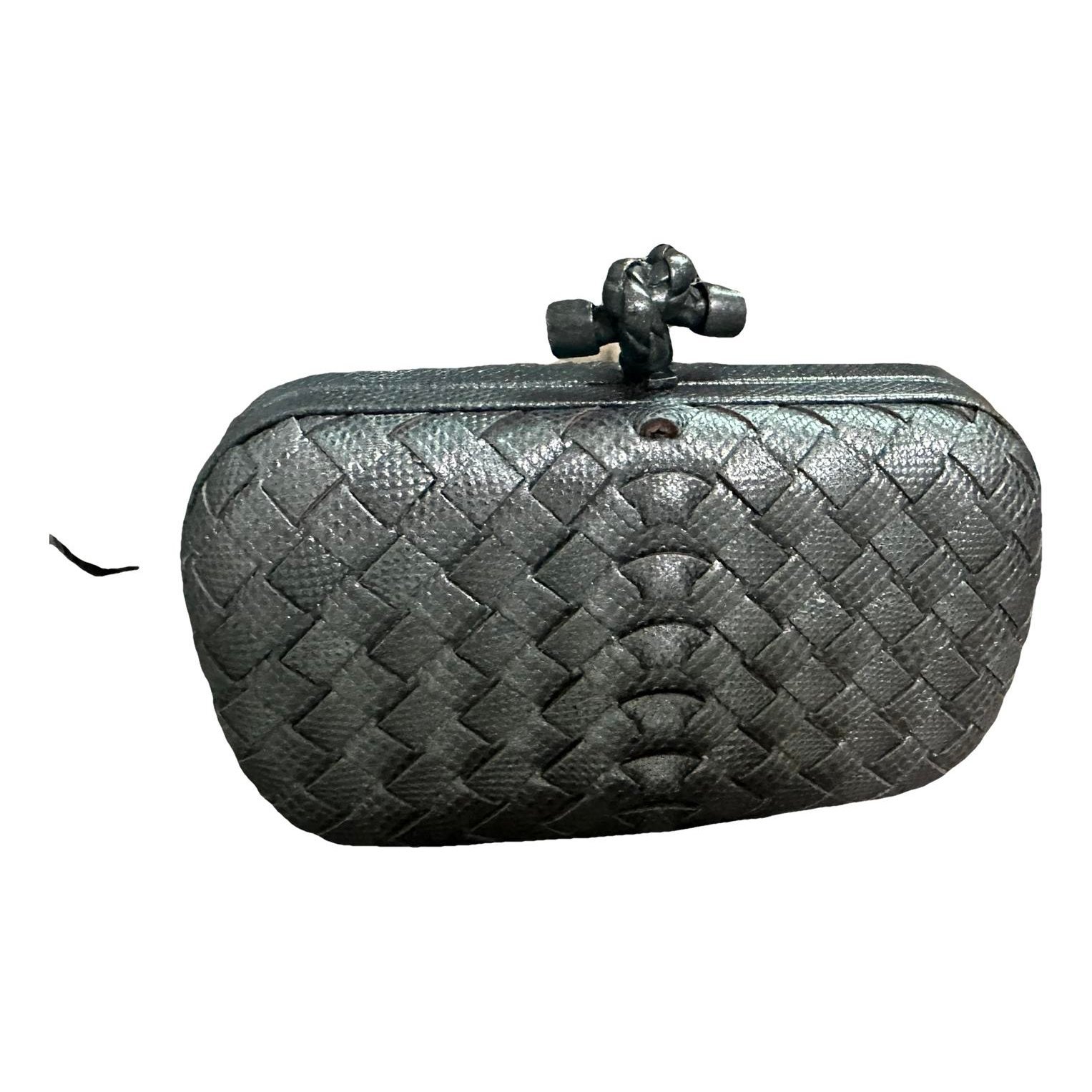 Pochette Knot leather clutch bag
