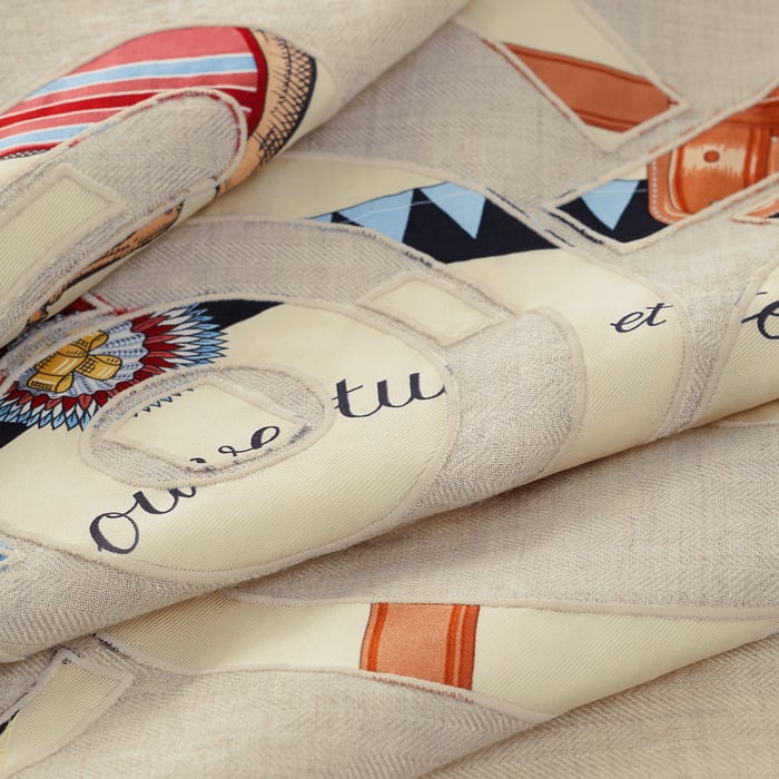 Eperons d'Or Et Couvertures Et Tenues De Jour Scarf 90
