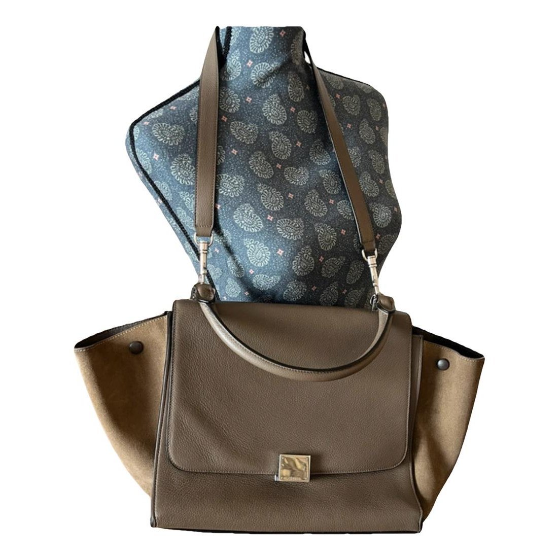 Trapèze leather handbag