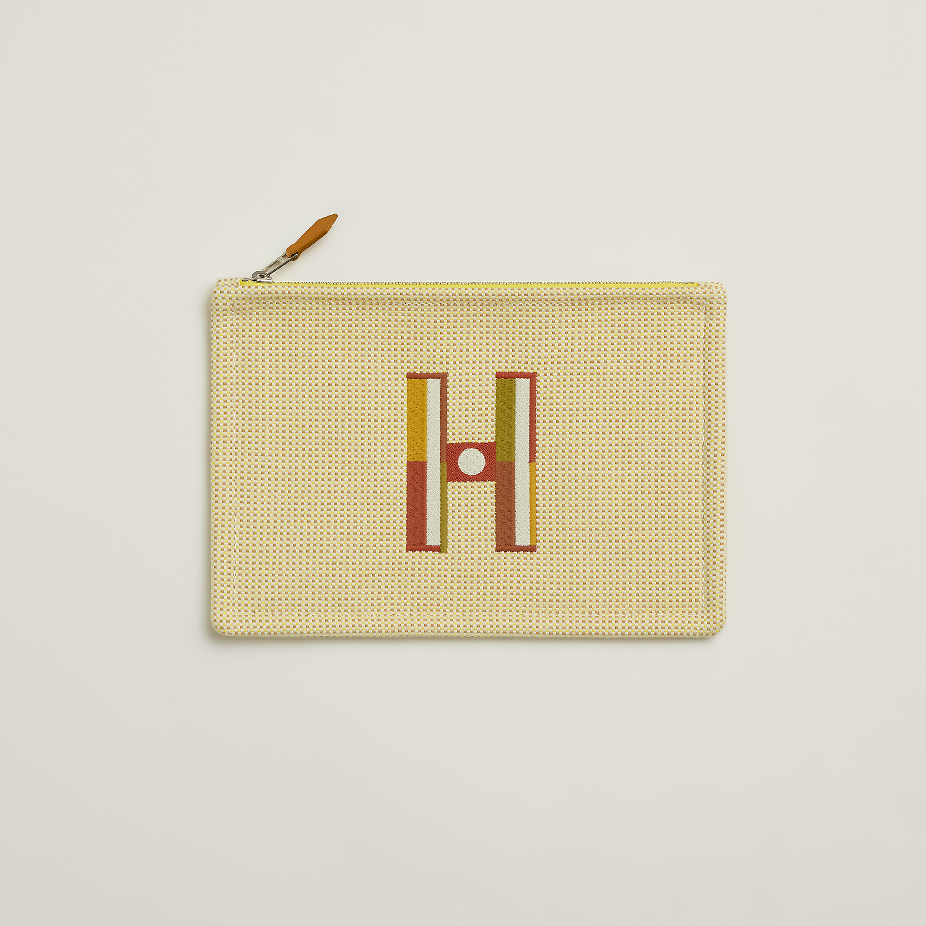 フラットポーチ 刺繍入り 《フォーブル・コーナー》 PM