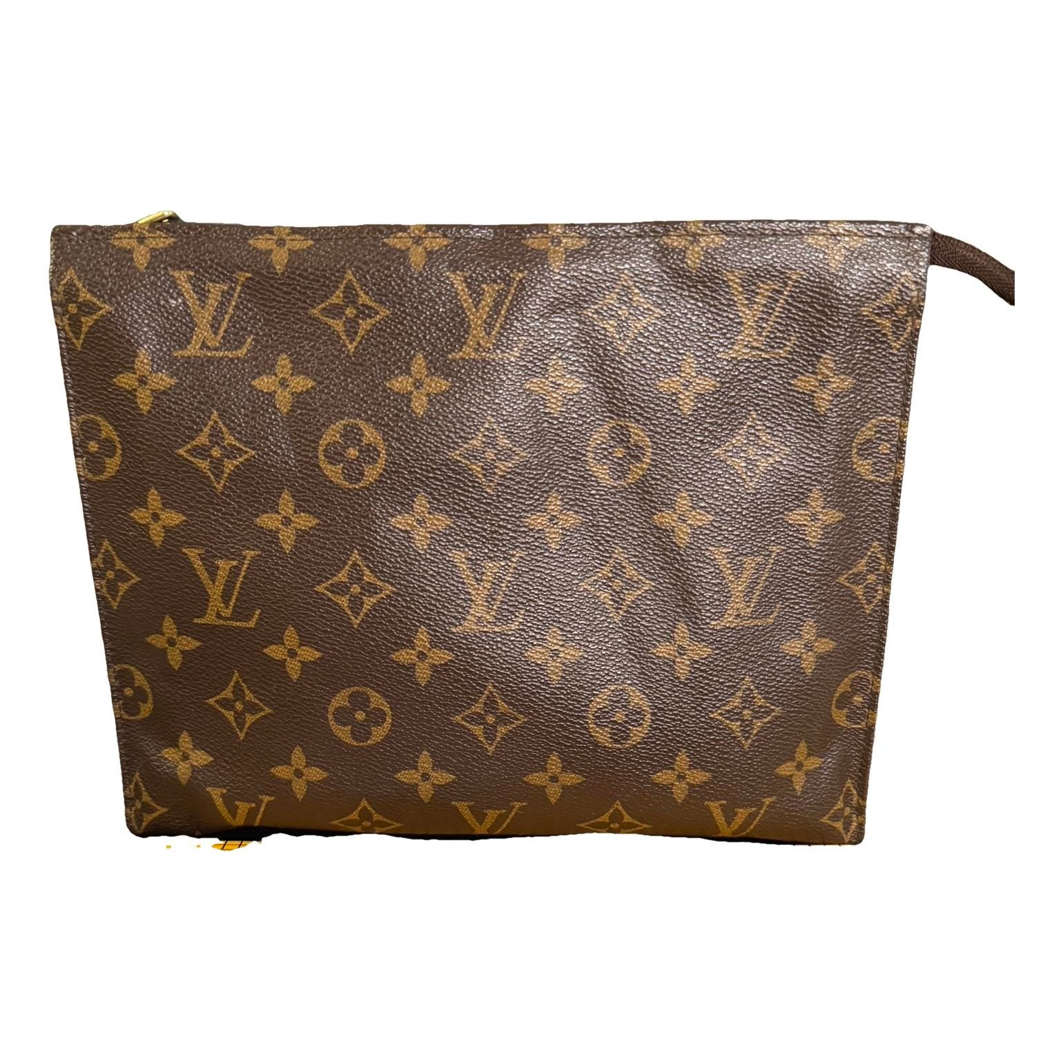 Poche toilette leather vanity case