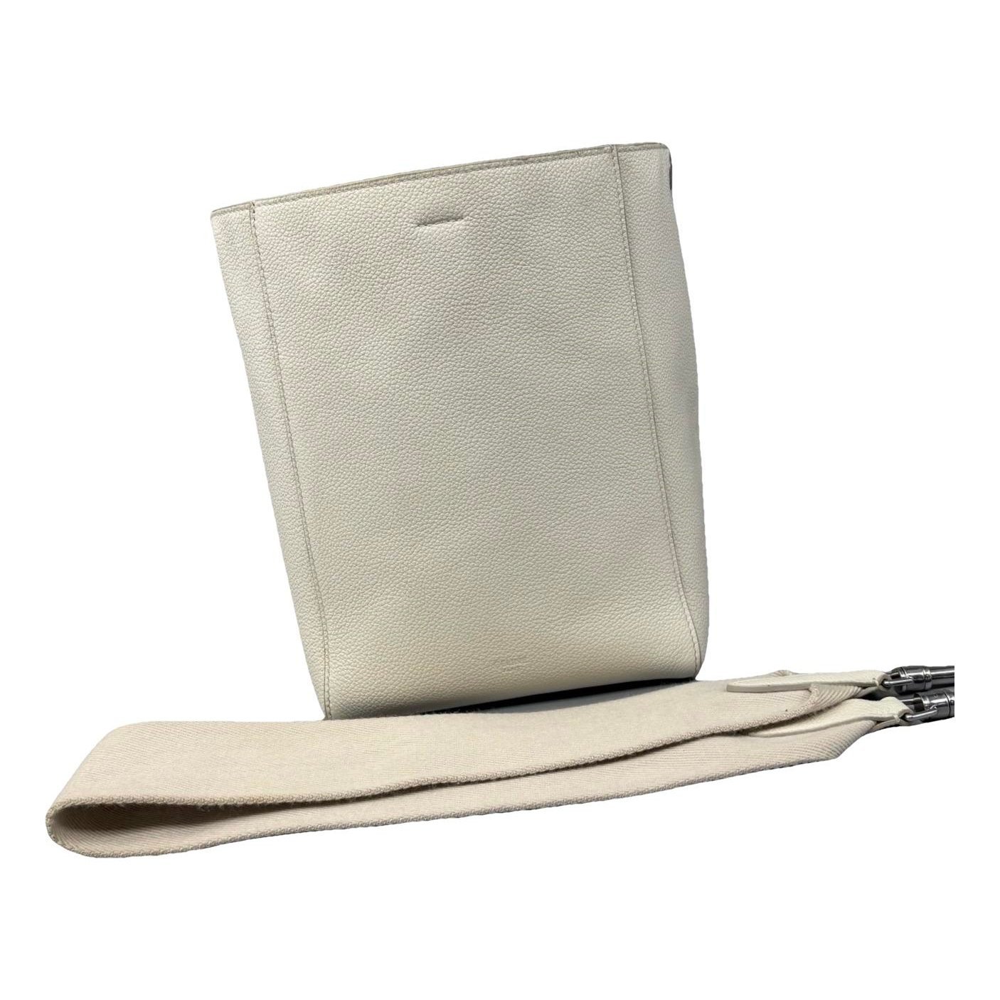 Seau Sangle leather handbag