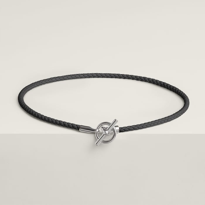 Glenan H necklace