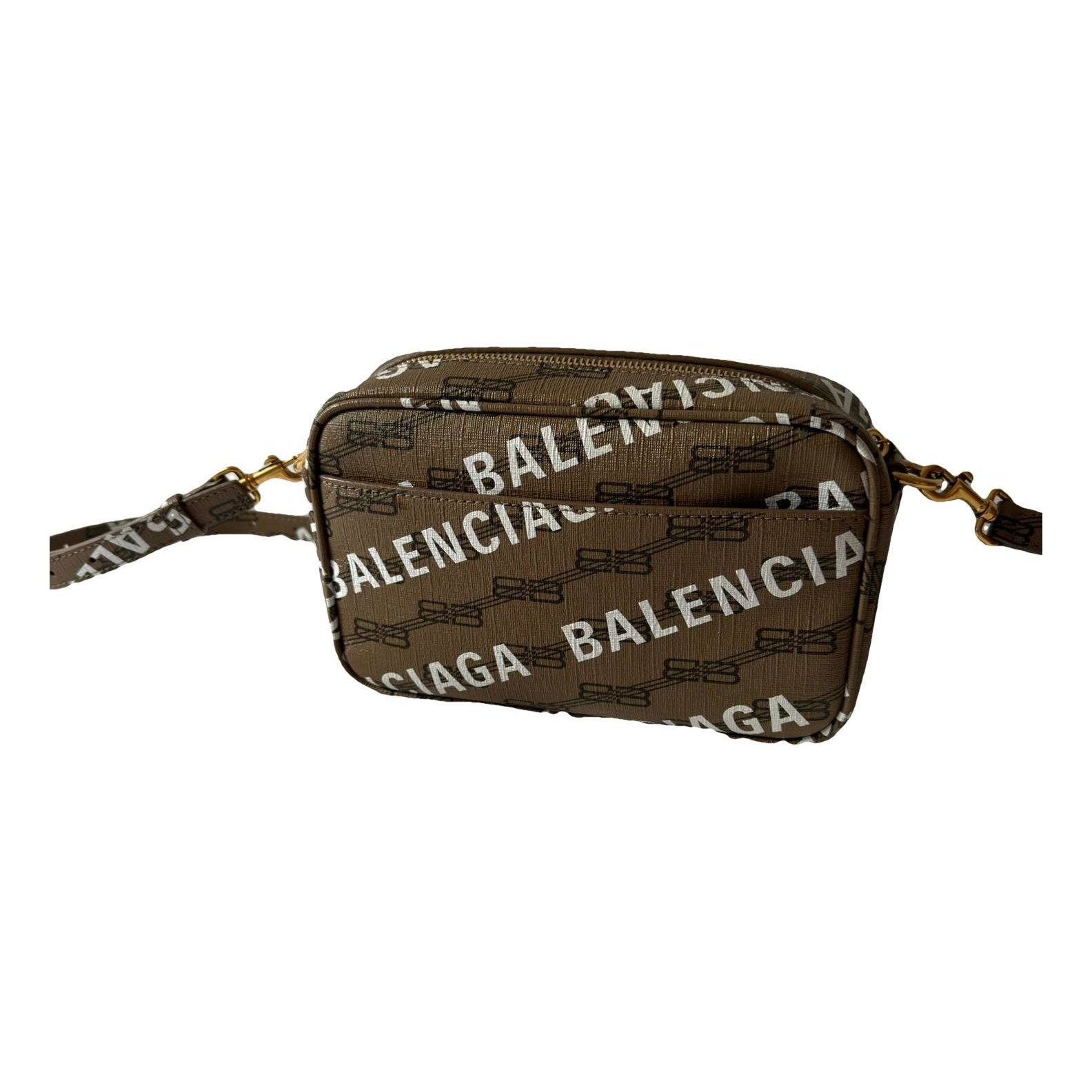 Everyday leather crossbody bag