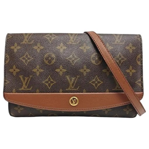 Bordeaux leather crossbody bag