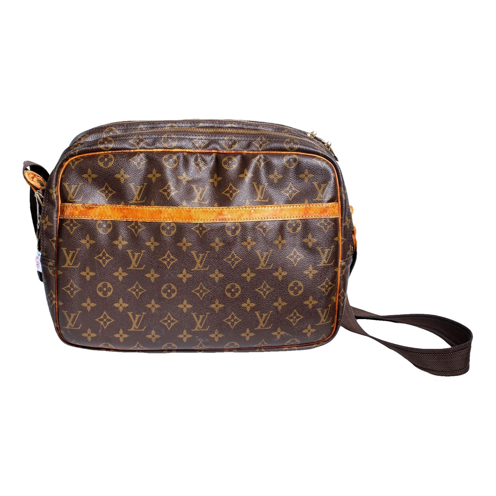 Reporter leather handbag