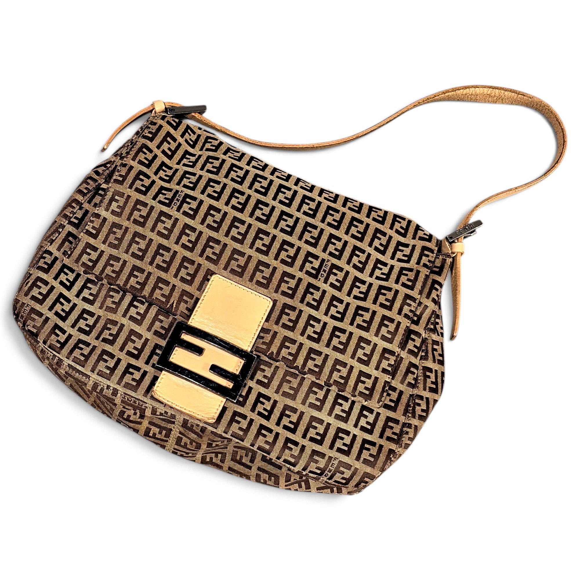 Baguette leather handbag