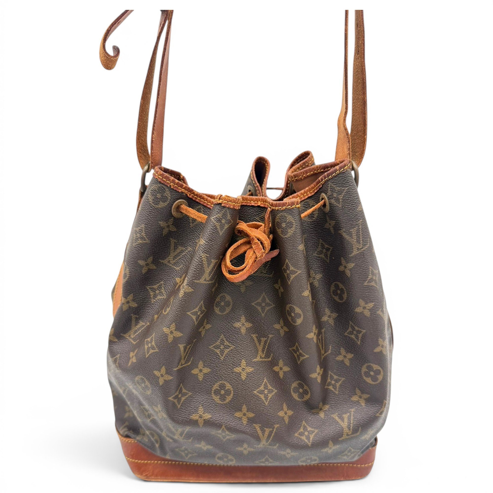 Noé leather handbag