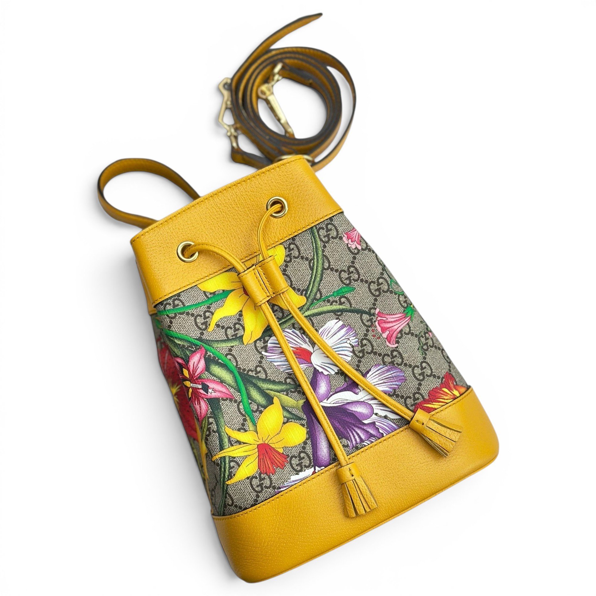 Ophidia Bucket cloth bag