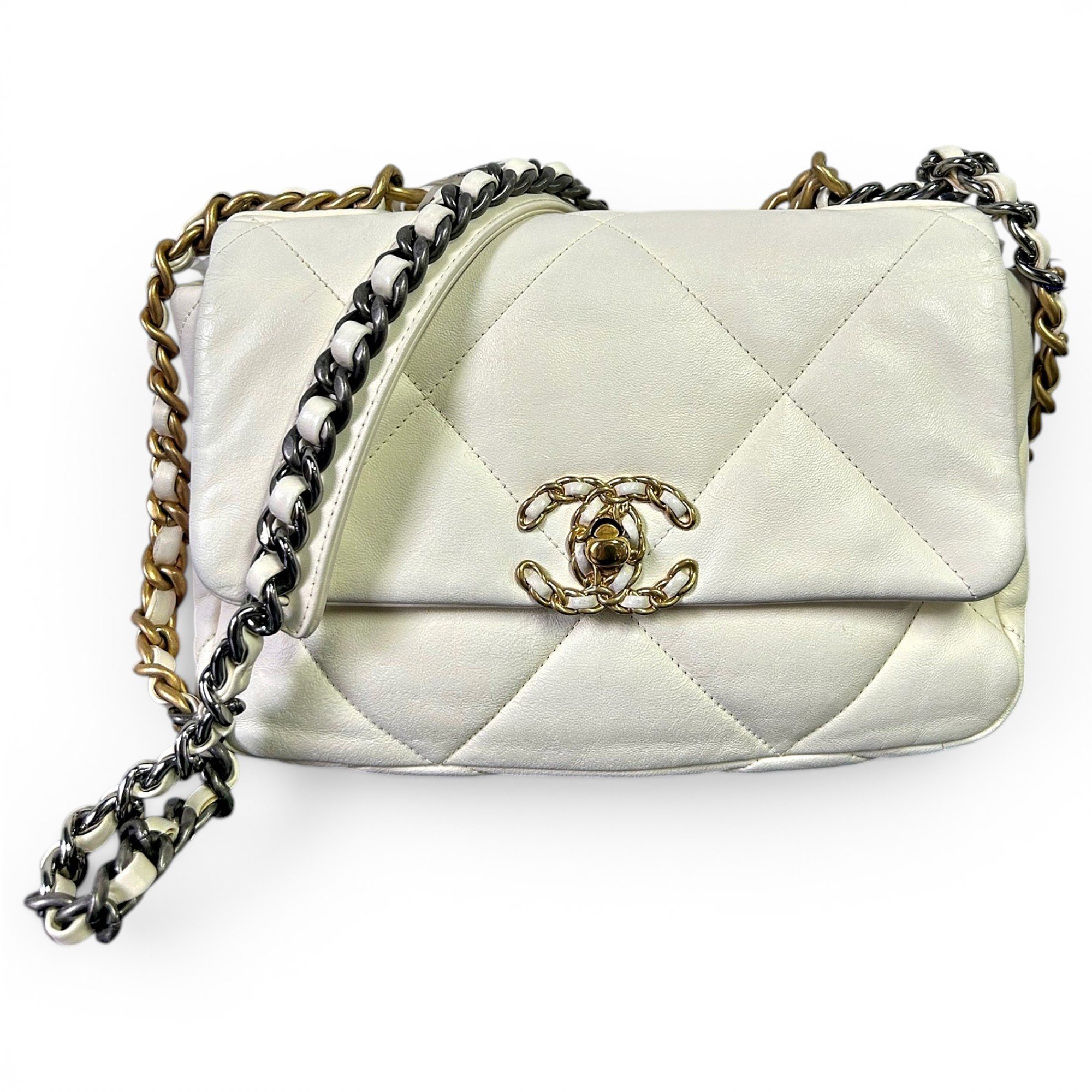 Chanel 19 leather handbag
