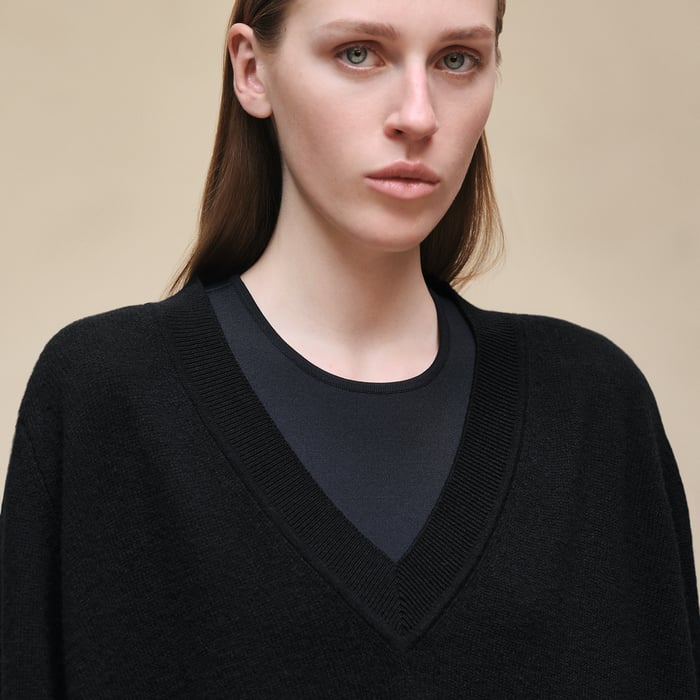 Noir Cashmere Long-sleeve Sweater