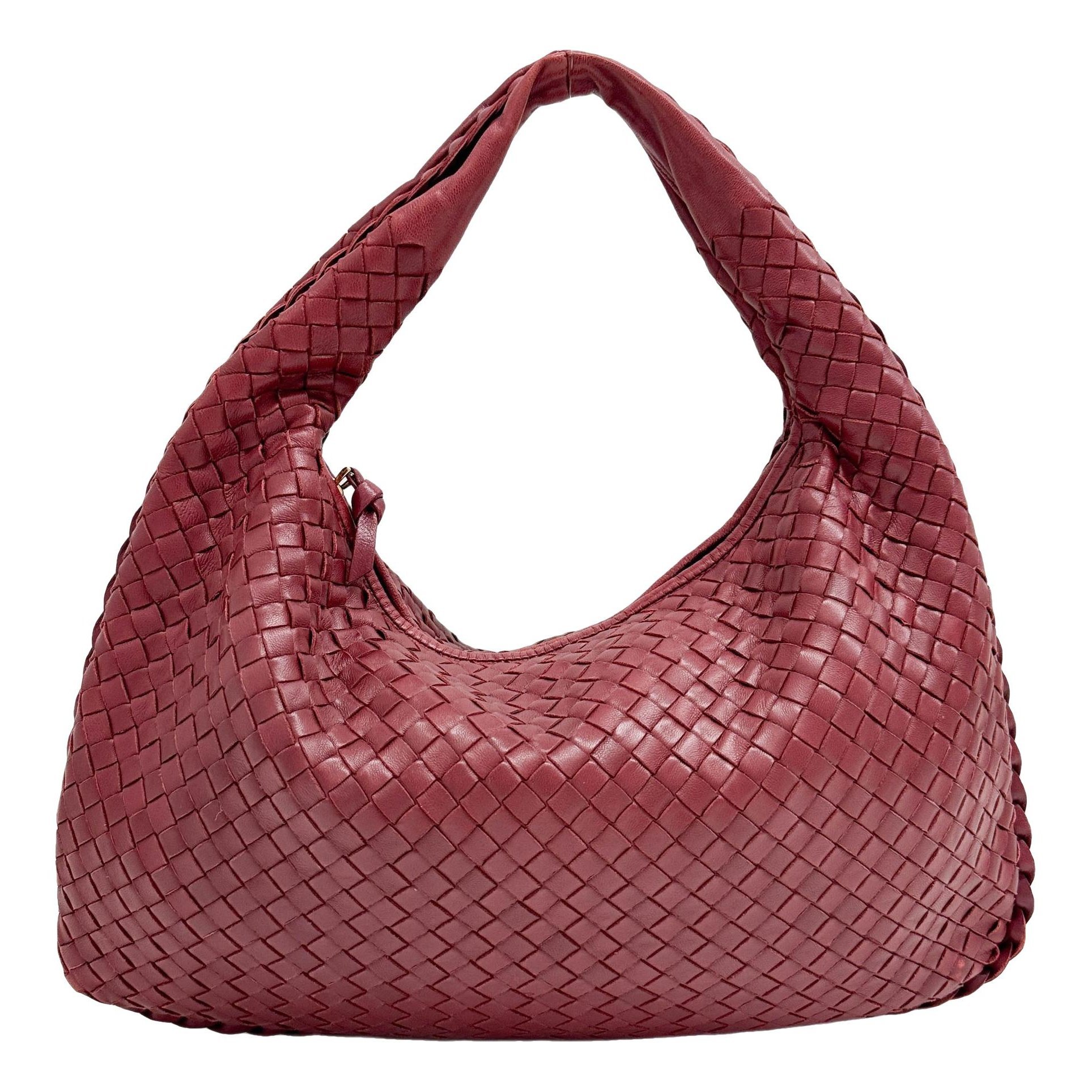 Veneta leather handbag