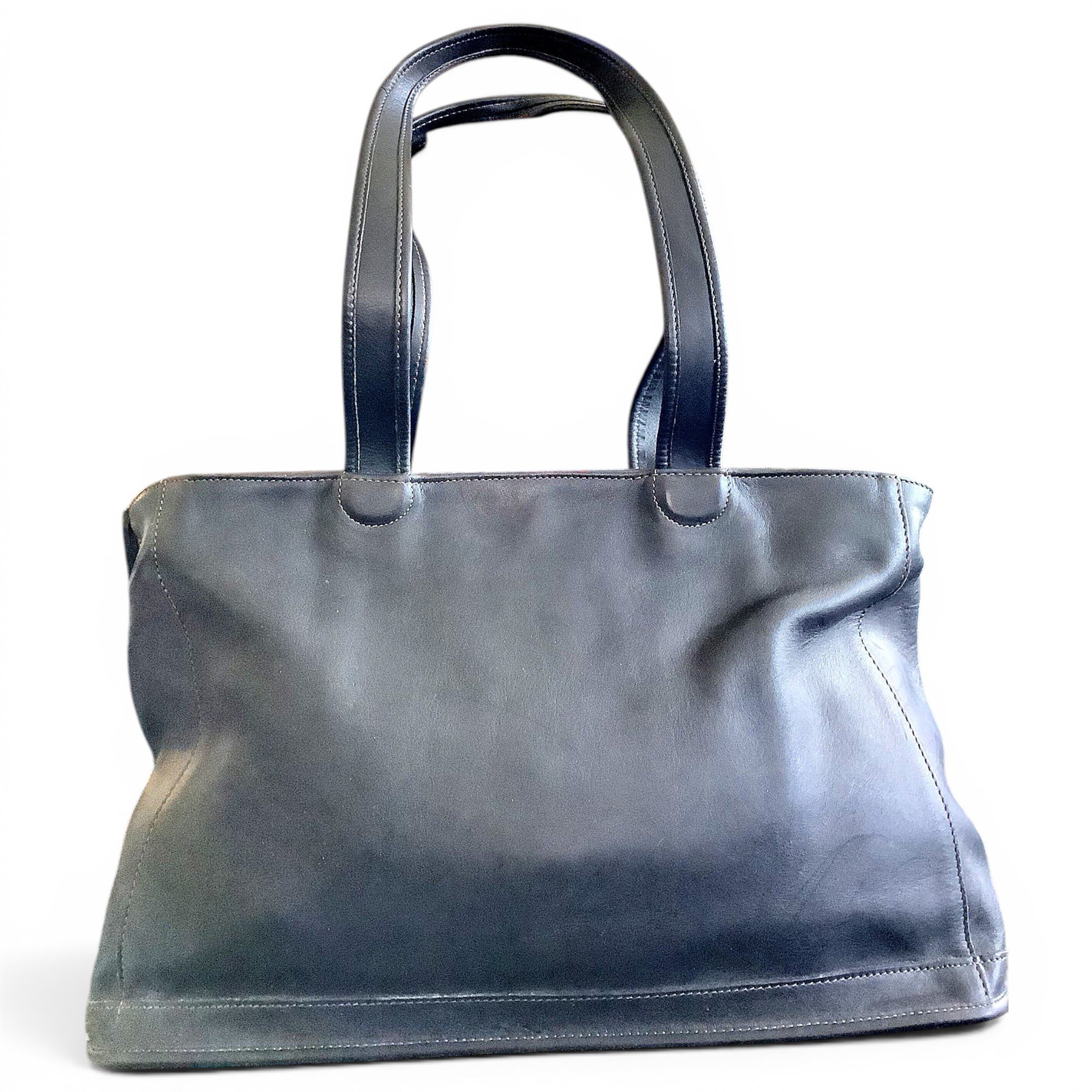 Leather tote